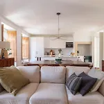 Casa Das Flores 4Br + Office Space And A/C