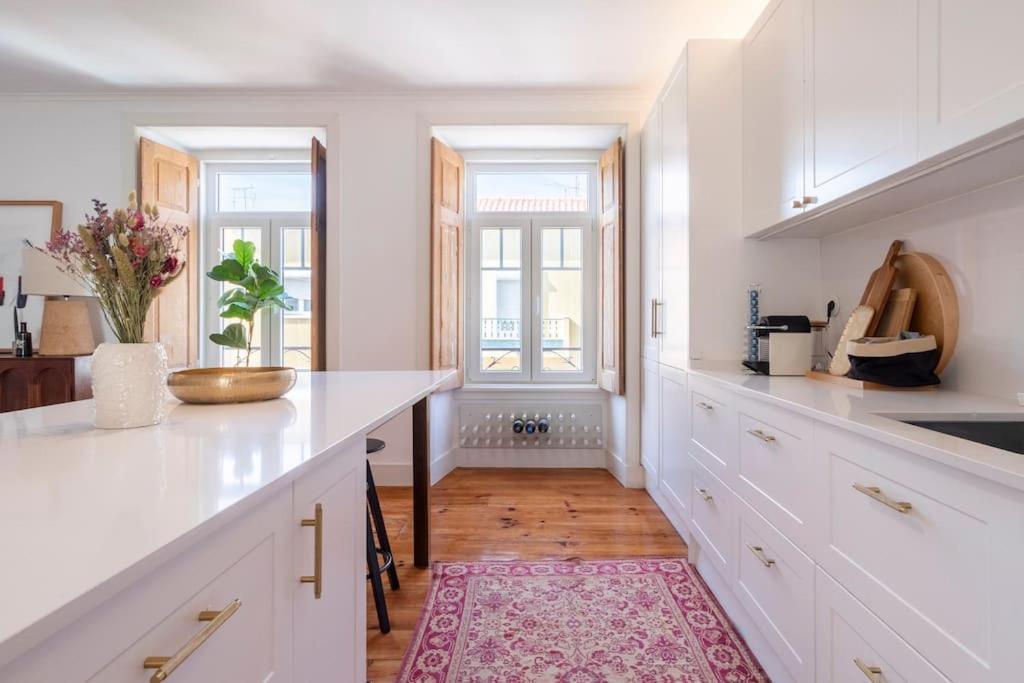 Casa Flores 4br + Office Space And A/c * Lisboa