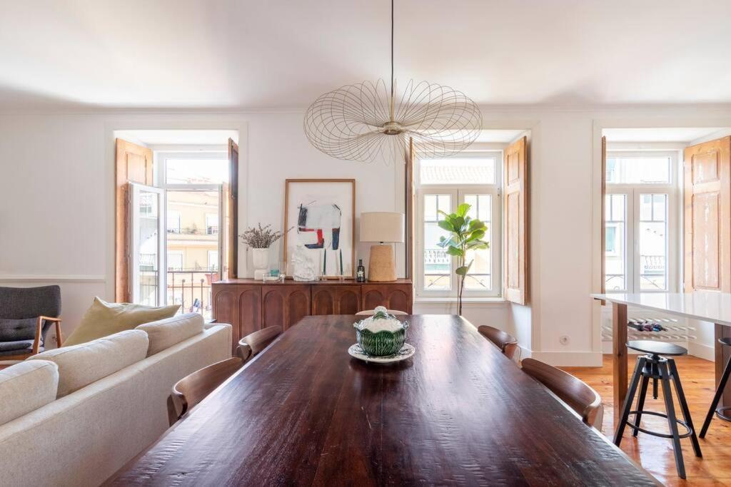 Casa Flores 4br + Office Space And A/c Lisboa