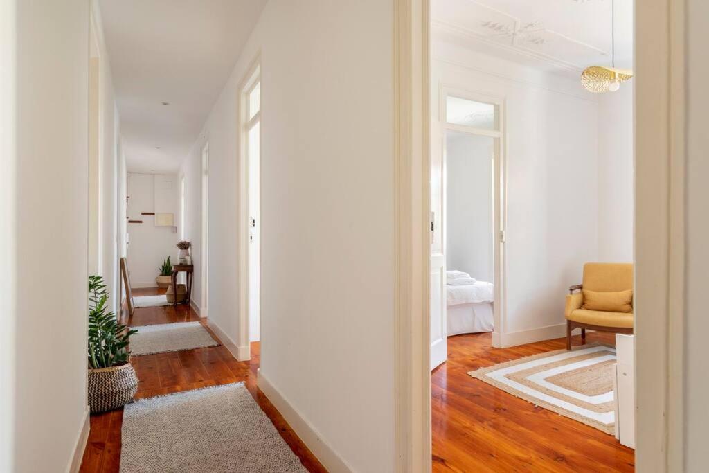 Casa Flores 4br + Office Space And A/c Apartment